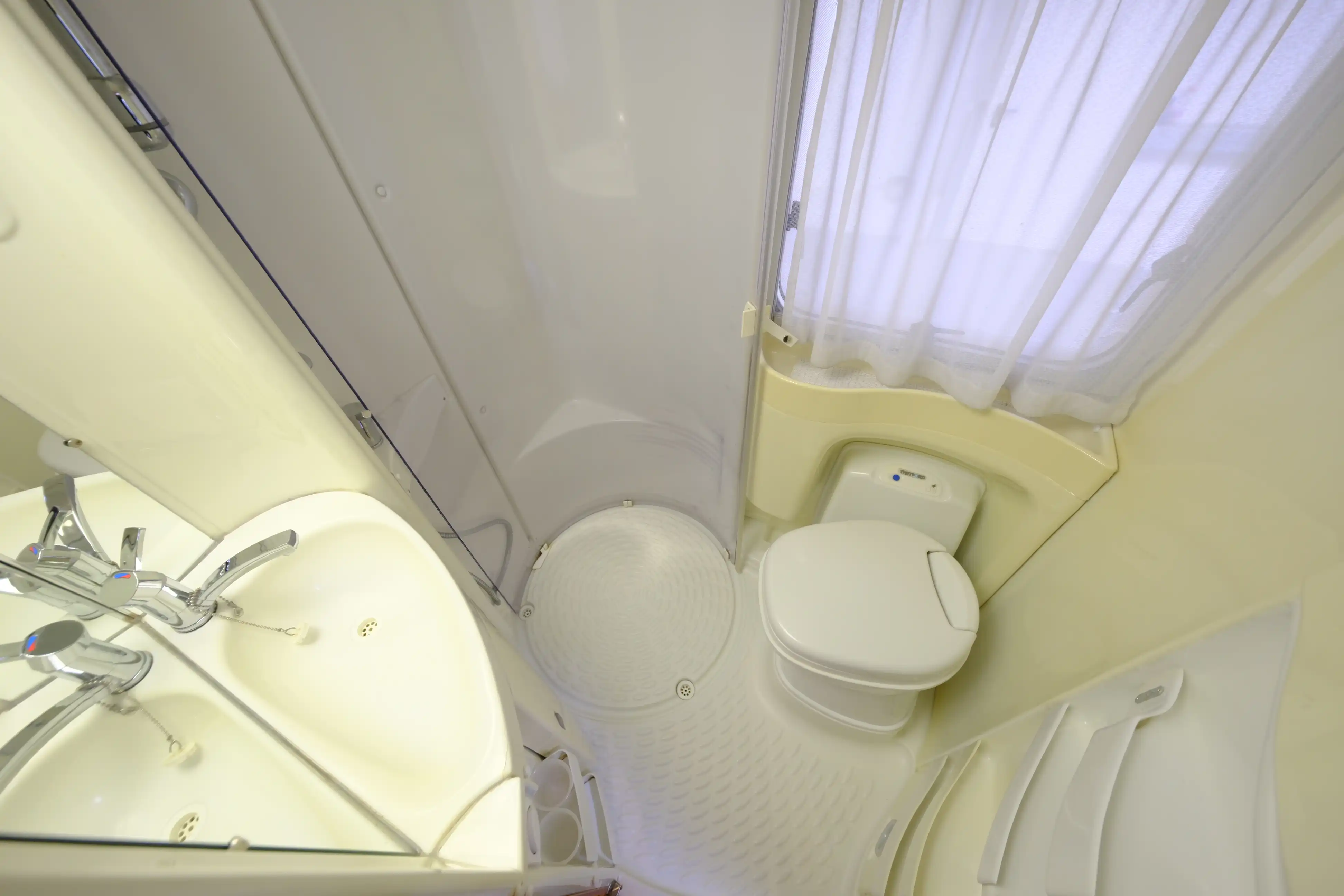 KNAUS Sun Traveller 658 LG - Ansicht 13